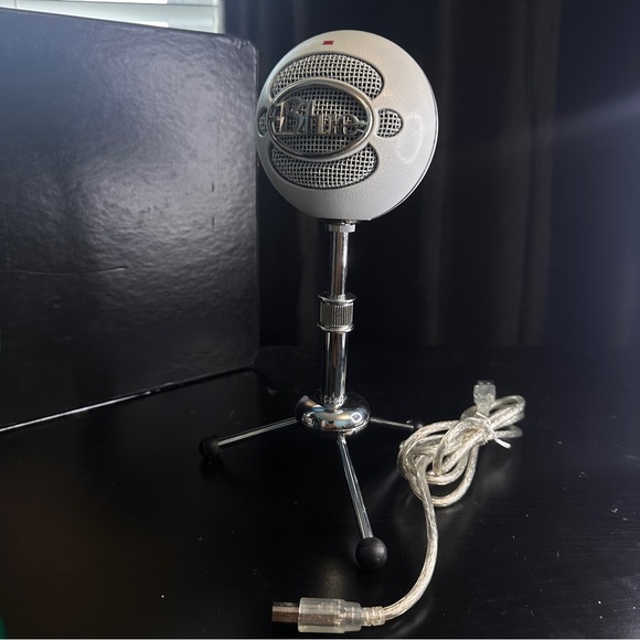 BLUE Studio Quality USB Microphone Snowball - Picture 8 of 13